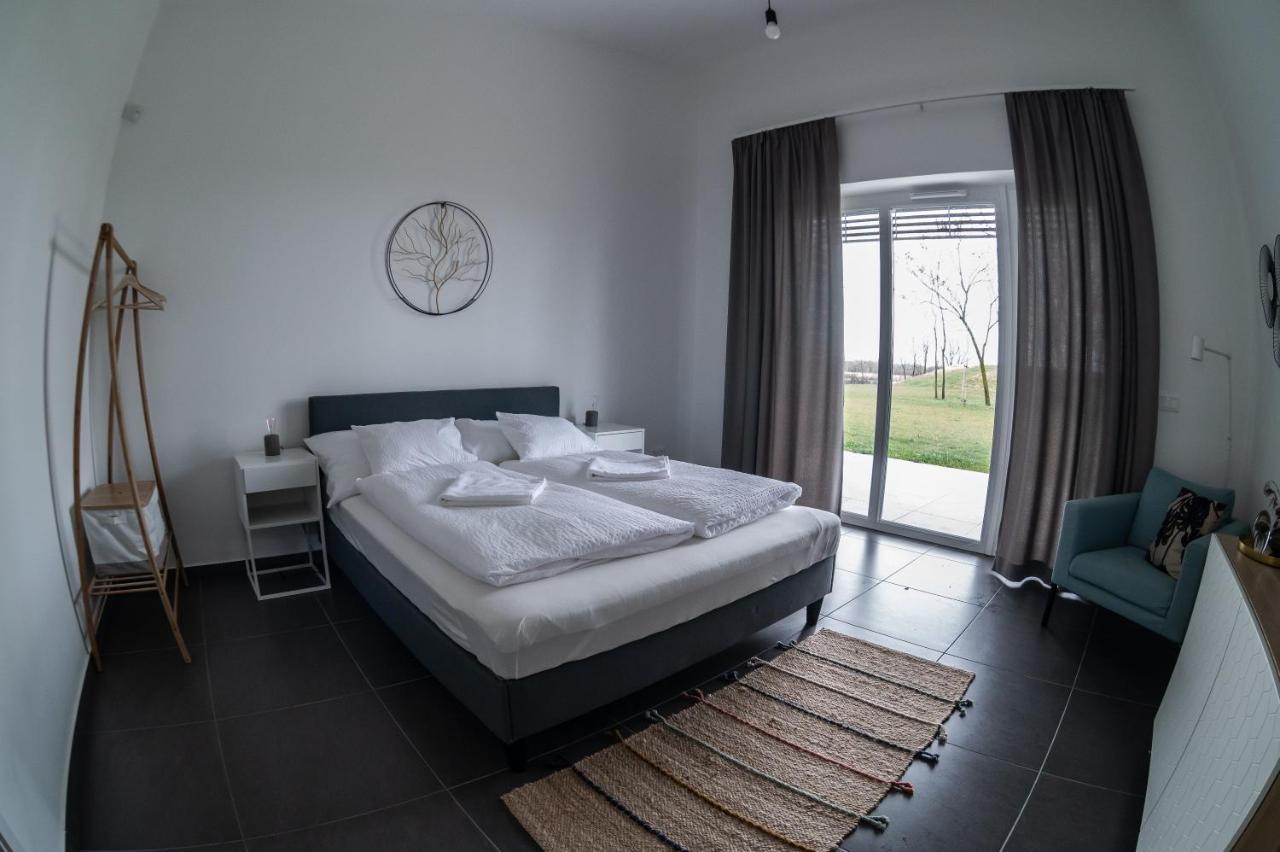 Sun City Vizisport Paradicsom Hódmezővásárhely Eksteriør billede