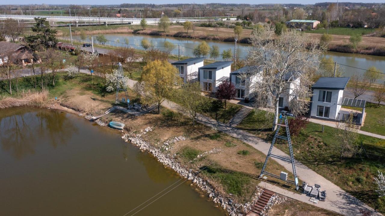 Sun City Vizisport Paradicsom Hódmezővásárhely Eksteriør billede